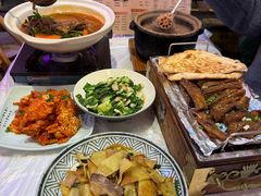 -霄汉牛三鲜湖北砂锅菜(万松园2店)