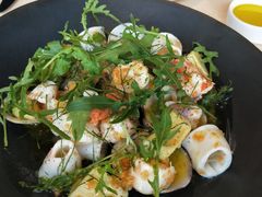 溫熱海鮮沙拉配牛油果-Mercato莫卡多露台餐厅与酒吧(K11店)