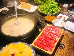 -大匠工房古船木艺术餐厅·猪肚鸡专门店(长白仙岛店)