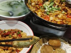 -富正毅三下锅(体育馆店)