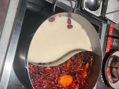 -尚尚仙·酸汤猪手·猪肚鸡火锅(华联万柳购物中心店)