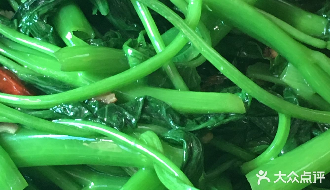 玉米夏季厨房养颜菜之炝炒空心菜