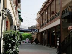 -王府井奥莱临潼小镇(临潼店)