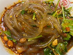 -万记麻辣烫国展总店