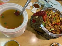 秦巴笋子鸡两吃-小六汤包(万和城店)