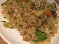 -玛格萝妮(汇智国际商业中心店)