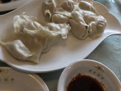 酸菜猪肉馅-黄家饺子东北特色菜馆(湖滨商业街店)