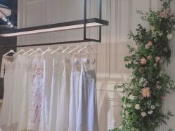 -南京宝娜嫁衣婚纱礼服馆(中央路店)