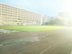 -燕子岗体育场