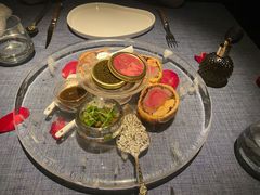 鱼子酱惠灵顿牛排三重奏-弦月窗LUNETTE BY AMANDA(复兴路店)