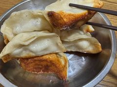 -黄阿姨锅贴大王(万航渡路店)