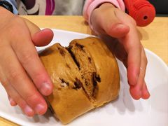 -李与白包子铺(桐梓林店)