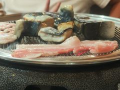 -围炉肉舍•炭烤活鳗•丹东海鲜烤肉(步行街店)