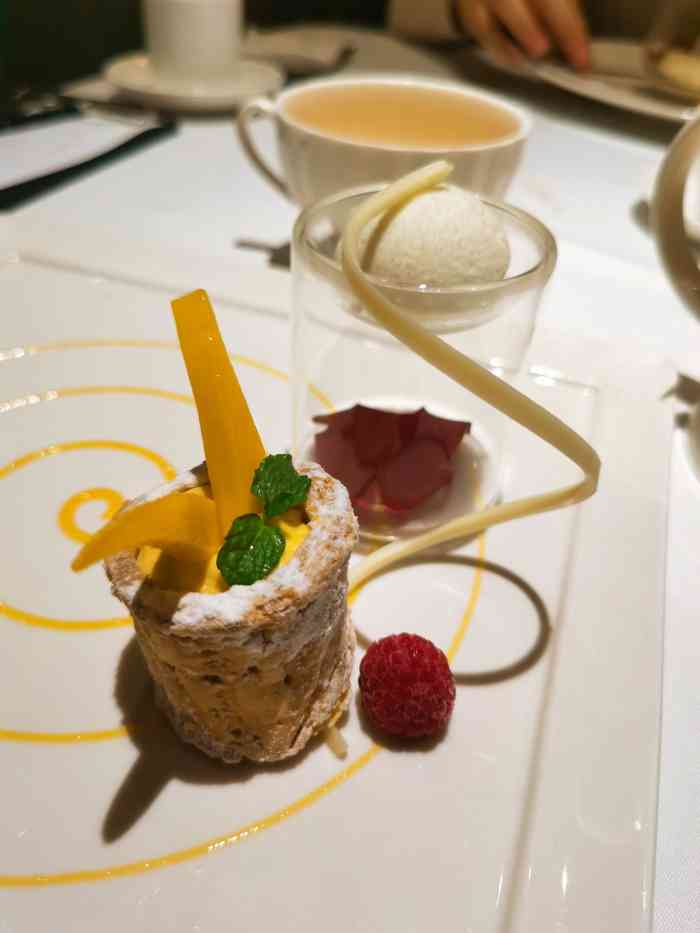 王品牛排(城西银泰店)-"在银泰的一楼室外找到的王品我们提前预约.