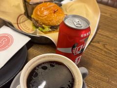 -BOURBON 玻本美式餐厅酒吧(虹桥新天地店)