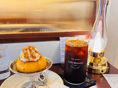 -Café Monson