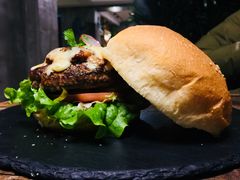 -HIGH FIVE哈福手工汉堡(桂林路店)