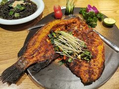 香茅草烤罗非鱼-麦麦山云南菜(复地活力城店)