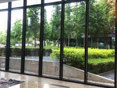 -上海虹桥西郊假日酒店