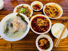 -中和裴氏蹄花(府河路店)
