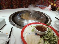 -九妹农家大铁锅东北菜(江湾店)