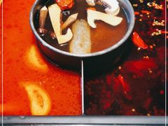 -老牌坊云南鱼豆花火锅(哈西万达店)