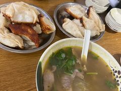 -黄阿姨锅贴大王(万航渡路店)