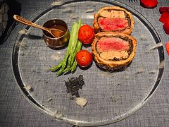 惠灵顿牛排-弦月窗LUNETTE BY AMANDA(复兴路店)