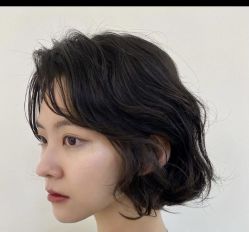 -变画·发型STUDIO