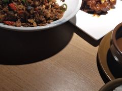 -丫丫厨娘·柠檬鸭(江南蓝鲸世界店)