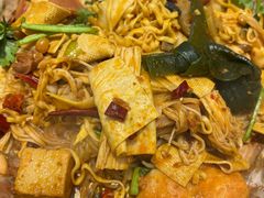 -红渡小香·牛肉麻辣香锅(车站南路店)