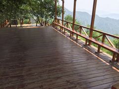 山顶凉亭-大岭沟猕猴桃谷风景区