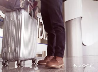 回天津的单位。其实还没有完全找到当爸爸的感觉