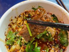 -牛华周记麻辣烫起源店