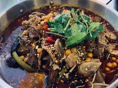 麻辣冒烤鸭-蓉三少冒烤鸭·四川小吃集(北京首店)