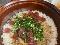特色腊味煲仔饭-百年果林椰子鸡(中洲店)