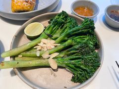 烤西兰花苔-胡麻(静安嘉里店)