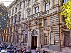 -文艺复兴百货(米兰大教堂广场店)