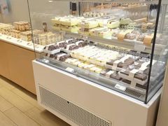 面包甜点陈列柜-好利来(乐堤港店)
