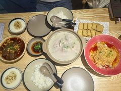 -叁煨蹄花·下饭盐帮菜(人民广场店)