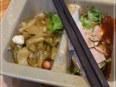 -亮亮面馆(经六路店)