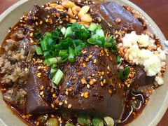特色秘制红油血旺-谢老五跷脚牛肉·非遗传承店