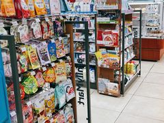零售区-全家便利店(景昙路店)