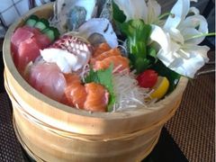 鱼生拼-唐拉雅秀酒店-西锦汇空中BBQ·思创餐厅