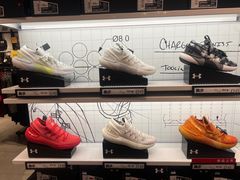 -UNDER ARMOUR(新燕莎奥莱店)