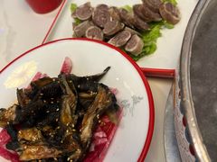 -毛辣果·贵州红酸汤牛肉火锅(西单店)