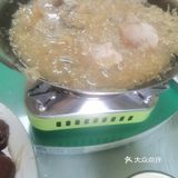 从我来到大连这个店就在了 店面不大