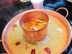 -菌自由丨野生菌火锅特色庭院餐厅(丽江古城店)