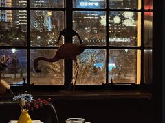 靠窗位-YUE·6·西式融合餐厅(外滩六号店)