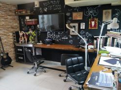 -Black Tattoo Studio